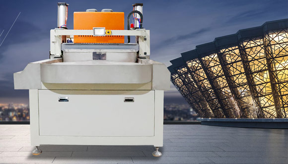 有哪些方式能夠提升玻璃切割設備的模具精度？